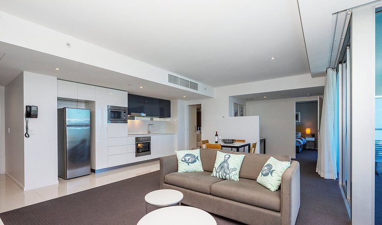 Imagen de la habitación del Hotel Pelicanstay Surfer Paradise Condo. Foto 13