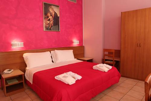 Imagen de la habitación del Hotel Pellegrino E Pace. Foto 13