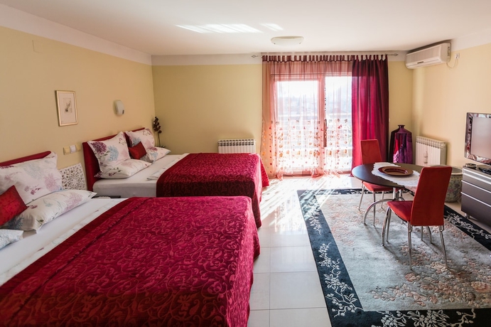 Imagen de la habitación del Hotel Pellegrino, Mostar. Foto 16
