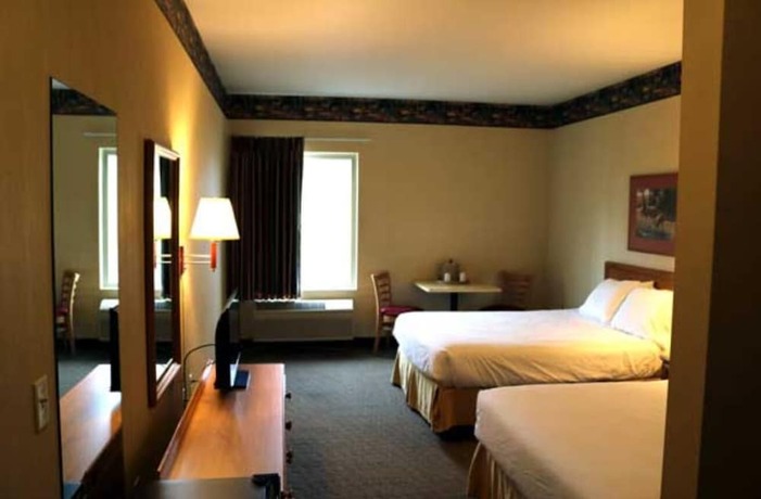 Imagen general del Hotel Pellston Lodge, Van. Foto 2