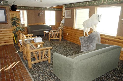 Imagen general del Hotel Pellston Lodge, Van. Foto 6