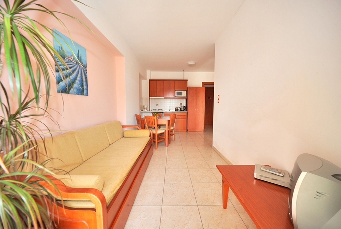 Imagen de los interiores del Hotel Pelopas Resort. Foto 15