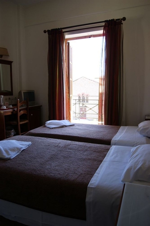 Imagen de la habitación del Hotel Pelops. Foto 10