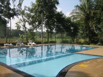 Imagen de la piscina del Hotel Pelwehera Village Resort. Foto 9