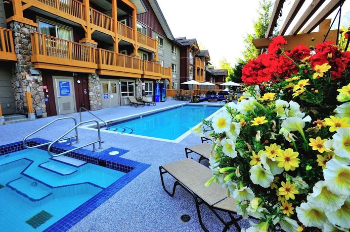 Imagen de la piscina del Hotel Pemberton Valley Lodge. Foto 12