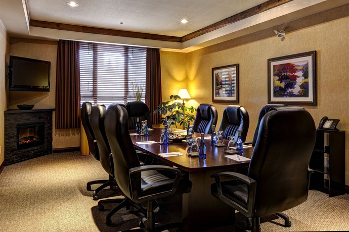 Imagen de los interiores del Hotel Pemberton Valley Lodge. Foto 9