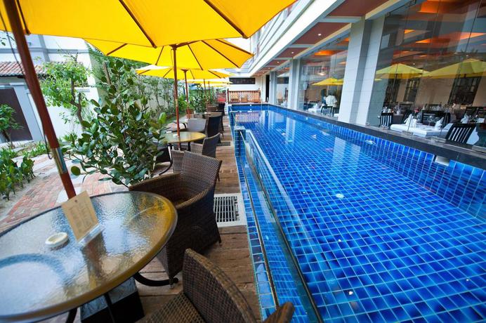 Imagen de la piscina del Hotel Penaga. Foto 19