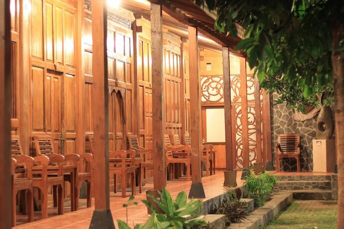 Imagen general del Hotel Pendhapa Art Space - Pas Limasan Homestay. Foto 12