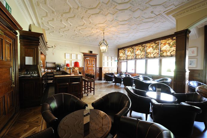 Imagen de los interiores del Hotel Pendley Manor. Foto 12