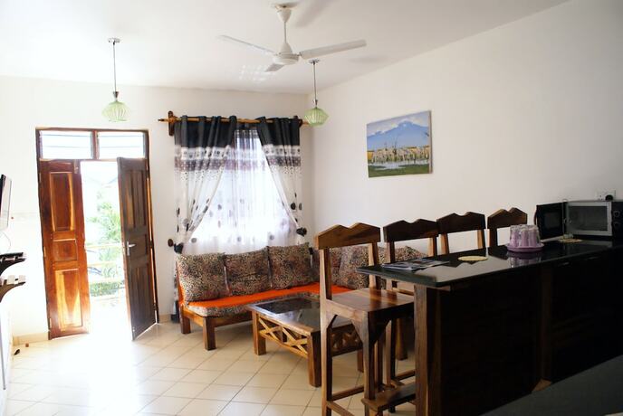 Imagen de la habitación del Hotel Pendo Villas Diani. Foto 17