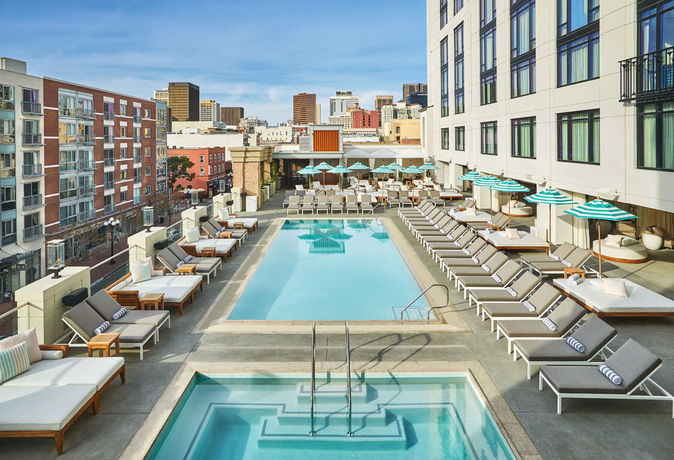 Imagen de la piscina del Hotel Pendry San Diego. Foto 10