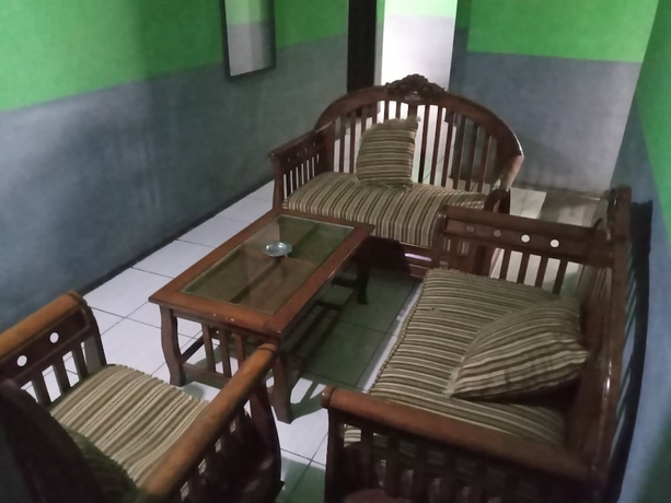 Imagen de los interiores del Hotel Penginapan 99. Foto 13