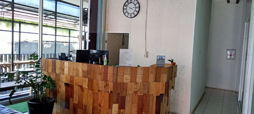 Imagen de los interiores del Hotel Penginapan Mutiara Syariah. Foto 15