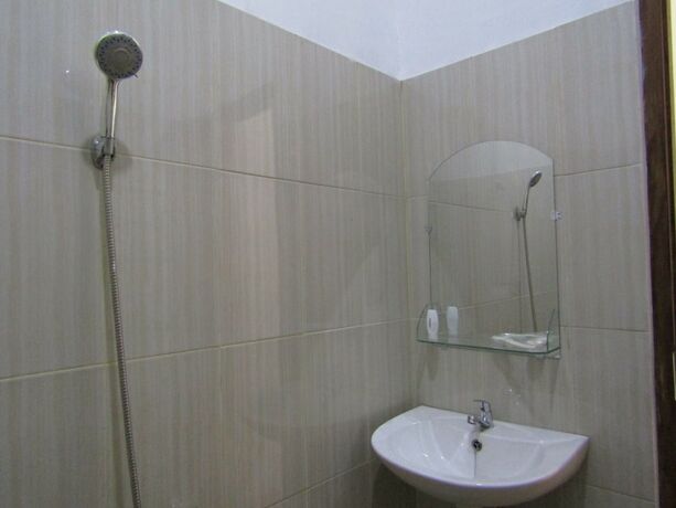 Imagen general del Hotel Penginapan Udin Syariah Bukit Rhema. Foto 15