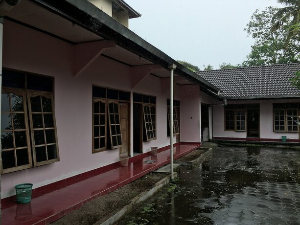 Imagen de los interiores del Hotel Penginapan Vionna. Foto 34