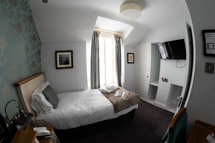 Imagen de la habitación del Hotel Penhelig Arms. Foto 11