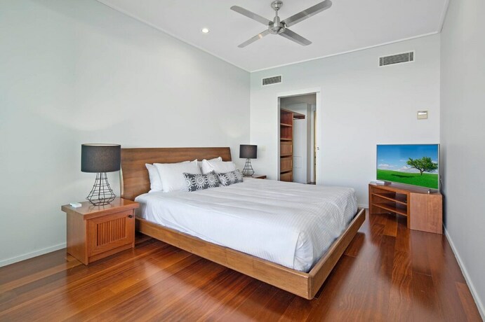Imagen de la habitación del Hotel Peninsula Airlie Beach. Foto 32