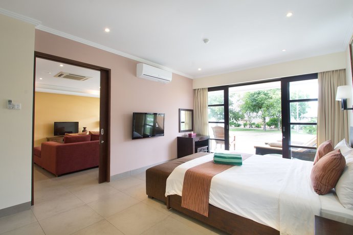 Imagen de la habitación del Hotel Peninsula Bay Resort. Foto 5