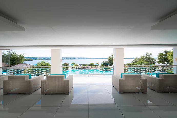 Imagen de los interiores del Hotel Peninsula Bay Resort. Foto 20