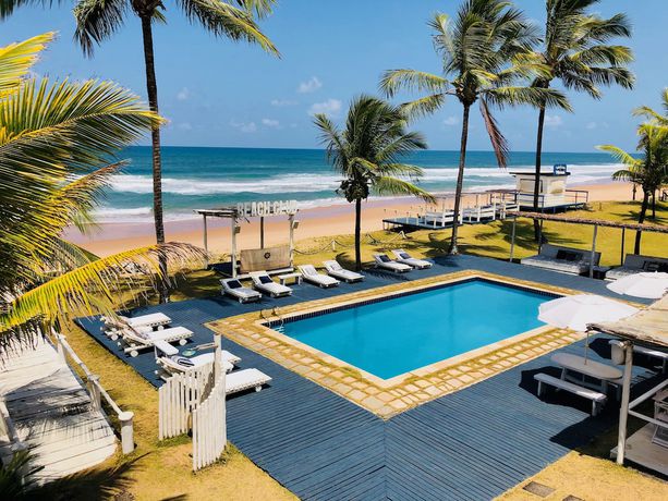 Imagen de la piscina del Hotel Peninsula Beach Club. Foto 18