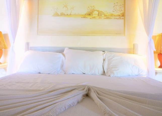 Imagen de la habitación del Hotel Peninsula Beach Club. Foto 9