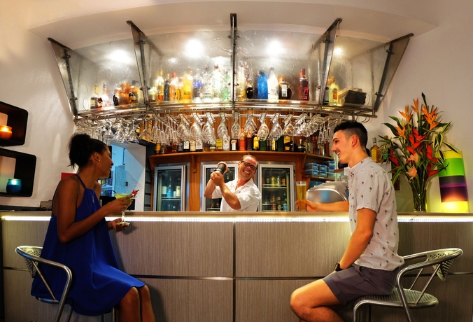 Imagen de los interiores del Hotel Peninsula Boutique Port Douglas - Adults Only Haven. Foto 9