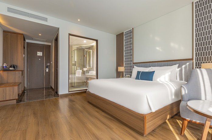 Imagen de la habitación del Hotel Peninsula Danang. Foto 8