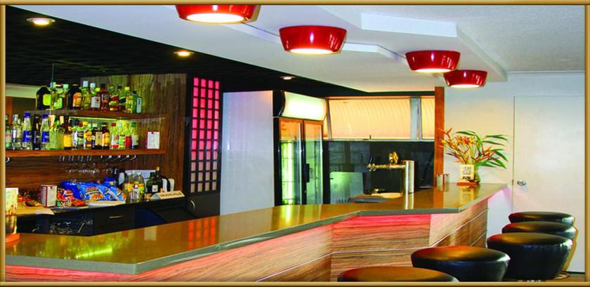 Imagen del bar/restaurante del Hotel Peninsula International. Foto 3