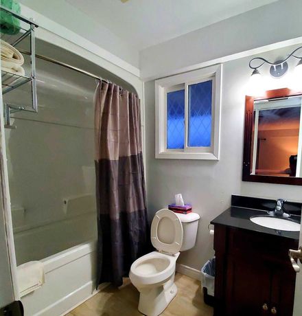 Imagen de la habitación del Hotel Peninsula Motel. Foto 11