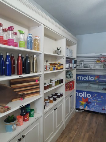 Imagen de los interiores del Hotel Peninsula Motel. Foto 20