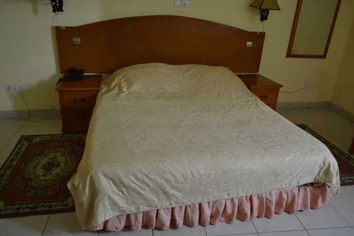 Imagen de la habitación del Hotel Peninsula Plaza. Foto 13