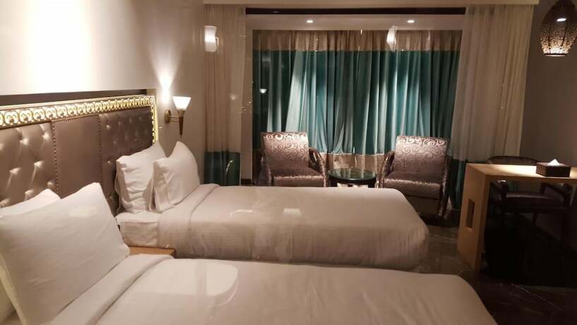 Imagen general del Hotel Peninsula Redpine. Foto 12