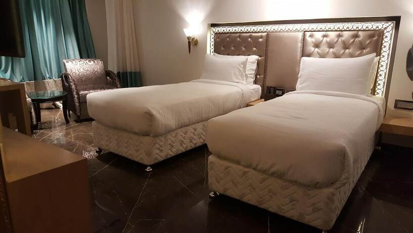 Imagen general del Hotel Peninsula Redpine. Foto 14