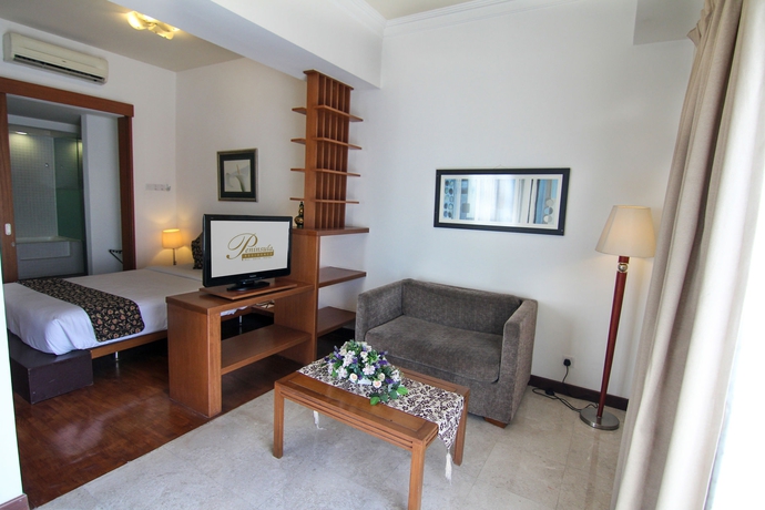 Imagen de los interiores del Hotel Peninsula Residence All Suite Hotel. Foto 15