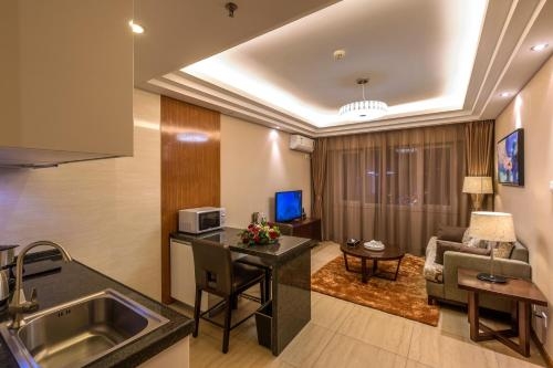 Imagen de la habitación del Hotel Peninsula Season Apartment. Foto 9