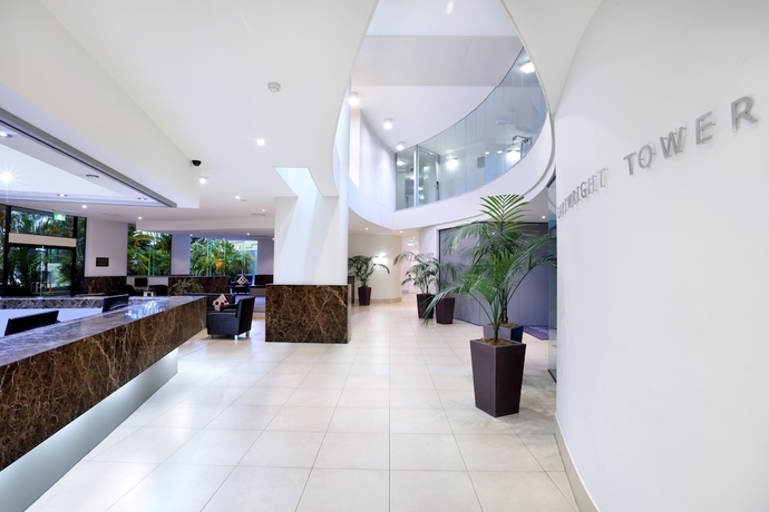 Imagen de los interiores del Hotel Peninsular Beachfront Resort. Foto 18