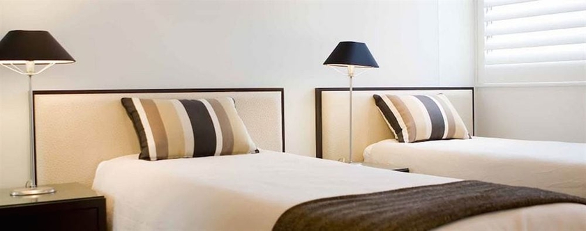 Imagen de la habitación del Hotel Peninsular Beachfront Resort. Foto 15