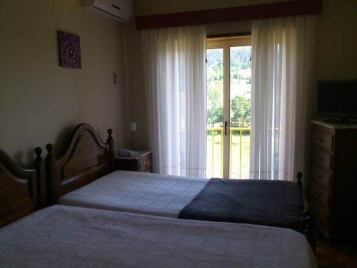 Imagen de la habitación del Hotel Peninsular, Caldelas. Foto 7