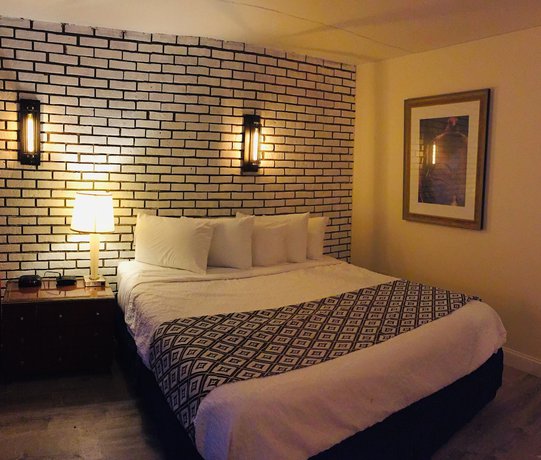 Imagen de la habitación del Hotel Penn Lodge and Suites. Foto 5