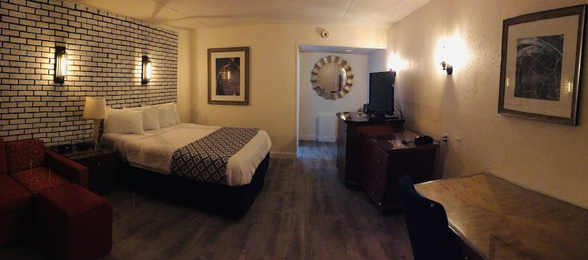 Imagen de la habitación del Hotel Penn Lodge and Suites. Foto 11