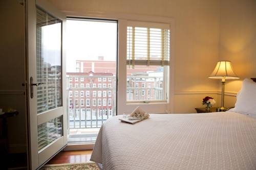 Imagen de la habitación del Hotel Penn's View. Foto 11