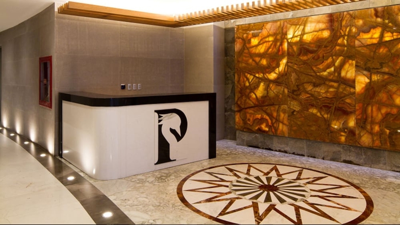 Imagen de los interiores del Hotel Pennsylvania Suites. Foto 19