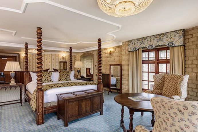 Imagen de la habitación del Hotel Pennyhill Park and Spa. Foto 2