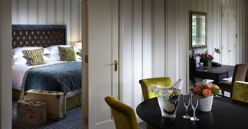 Imagen de la habitación del Hotel Pennyhill Park and Spa. Foto 11