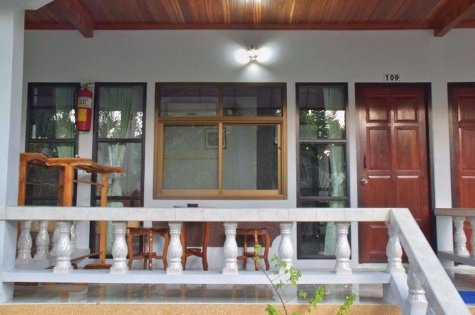 Imagen de los exteriores del Hotel Pen's Bungalow. Foto 12