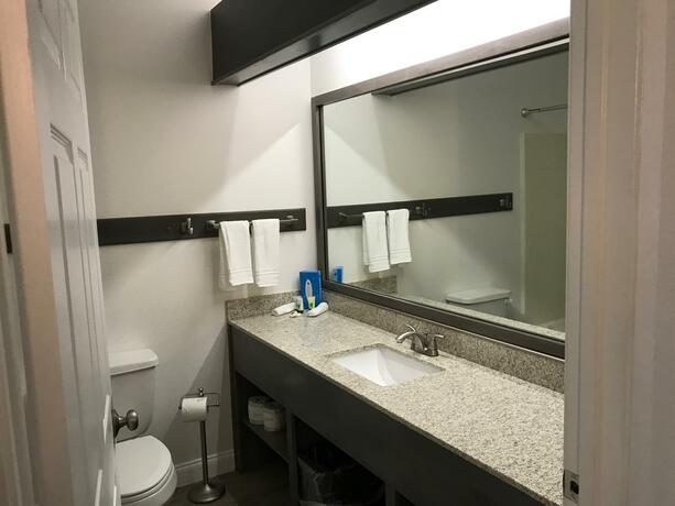 Imagen general del Hotel Pensacola, Formerly Luxury Suites. Foto 19
