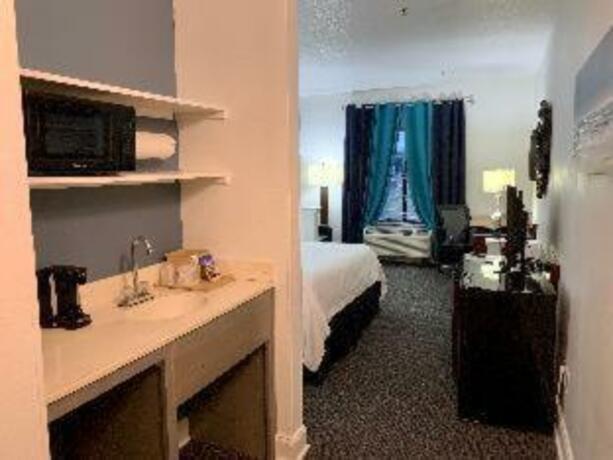 Imagen general del Hotel Pensacola, Formerly Luxury Suites. Foto 24