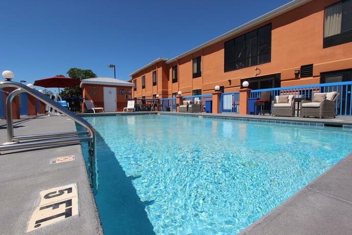 Imagen general del Hotel Pensacola, Formerly Luxury Suites. Foto 43