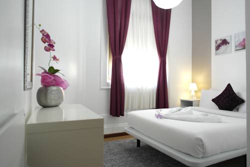 Imagen de la habitación del Hotel Pensão Central. Foto 12