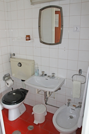 Imagen de la habitación del Hotel Pensão França. Foto 2